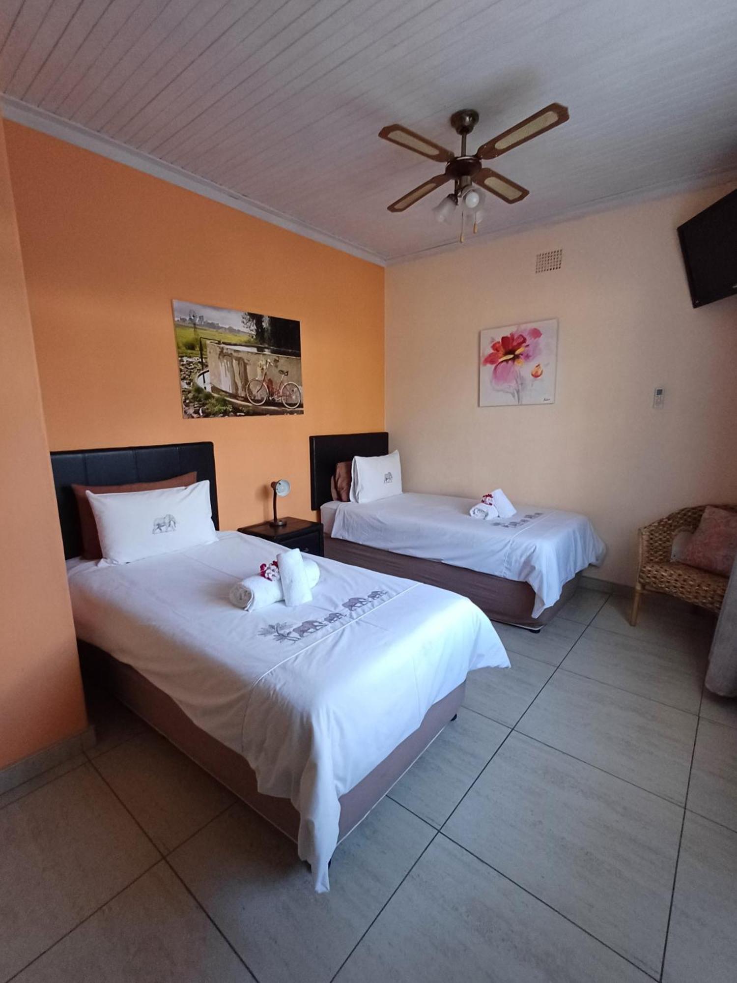 Capbon Guesthouse Windhoek Eksteriør billede