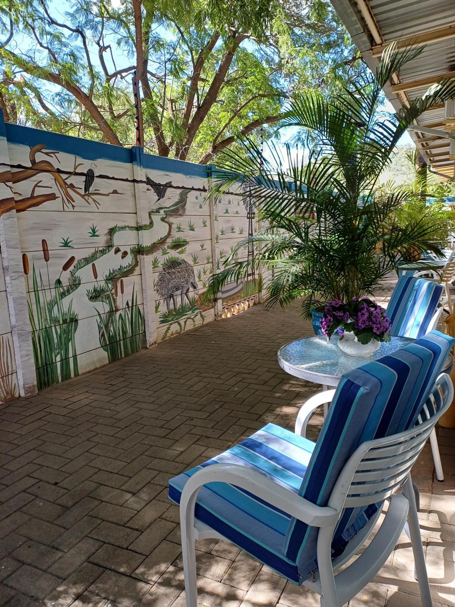 Capbon Guesthouse Windhoek Eksteriør billede