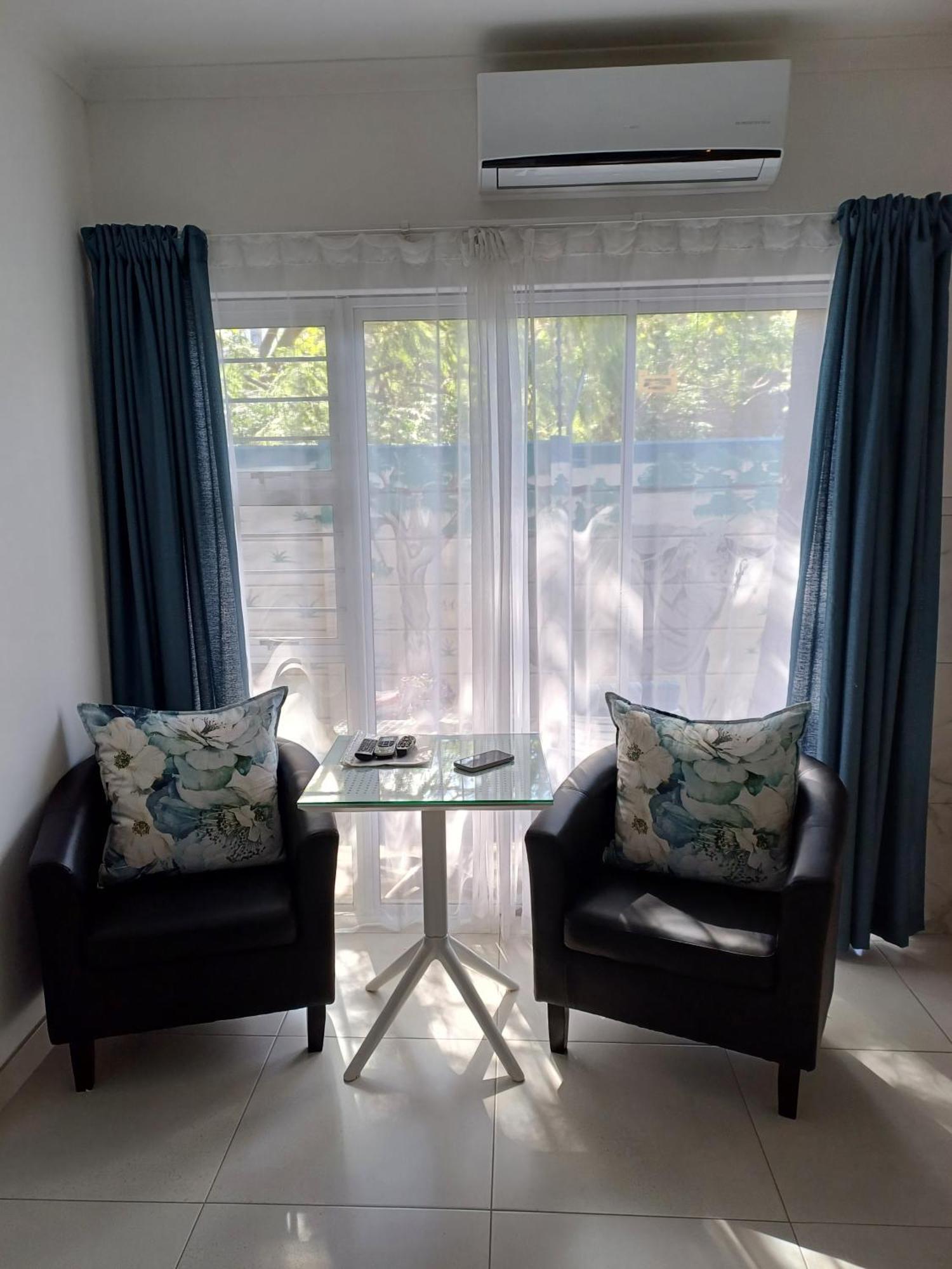 Capbon Guesthouse Windhoek Eksteriør billede