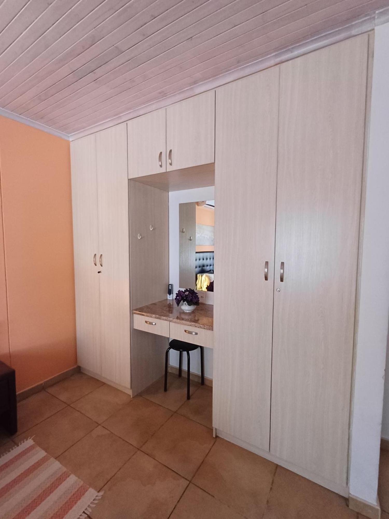 Capbon Guesthouse Windhoek Eksteriør billede